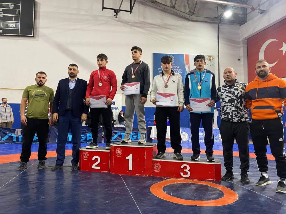 ERZURUM ASH SPORCULARI ALTIN MADALYA ALDİ