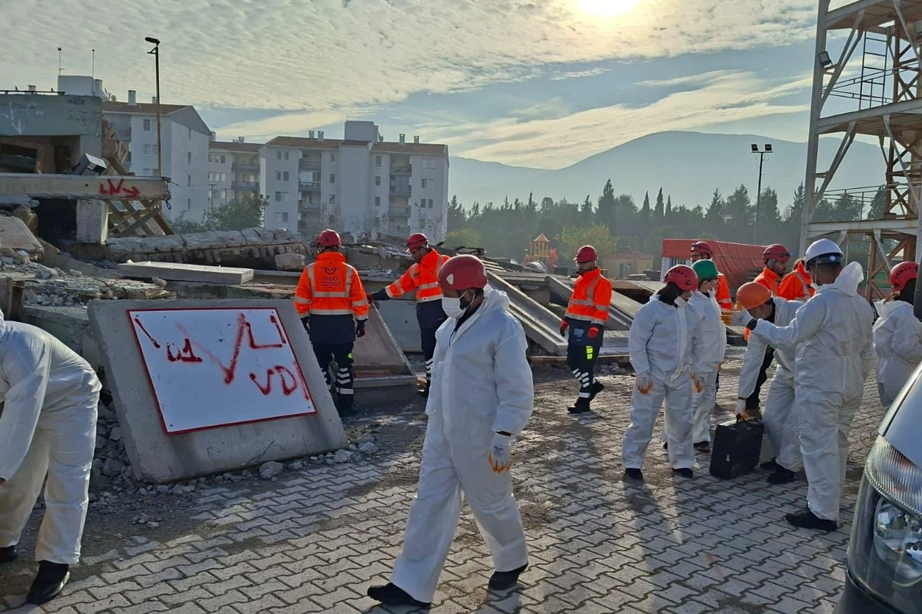 İzmir Karabağlar’da Arama Kurtarma ekibi kuruldu