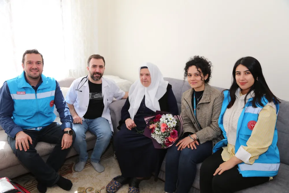 Yaşlılar Haftasında Anlamlı Ziyaret 