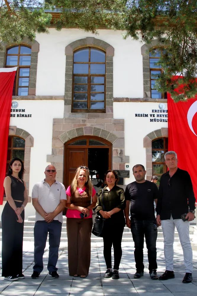 Albayrak’tan Dijital Medyaya: Milli Mücadele Ruhu Erzurum’da Yaşıyor