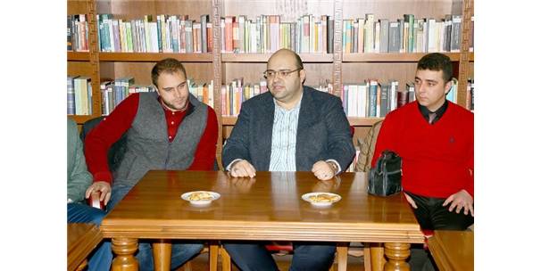 BAŞKAN ORHAN, ÜNİVERSİTELİ AK GENÇLİKLE BULUŞTU