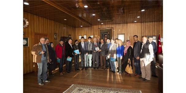EGE BÖLGESİ ERZURUM DERNEKLER BİRLİĞİ FEDERASYONU REKTÖR KOÇAK?I ZİYARET ETTİ