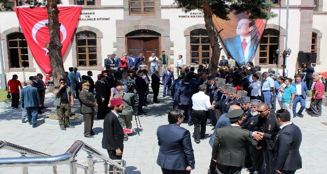 ERZURUM`UN GURUR GÜNÜ